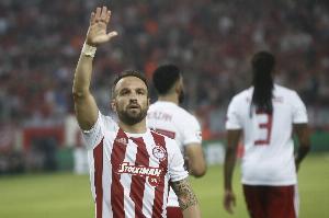 效力希腊联赛！41岁瓦尔布埃纳：再过3场，我就要踢第800场比赛了