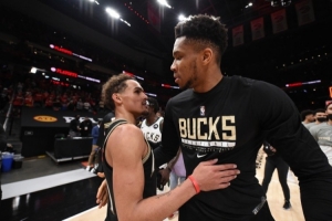 考辛斯：雄鹿在季后赛无第二选择 特雷-杨和字母组合将不可阻挡