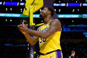 东契奇：我以前经常与斯玛特对位 我太清楚面对他的防守的感受了