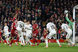 库门神！昨晚8次扑救欧冠生涯第二多！仅次于22年欧冠决赛9次