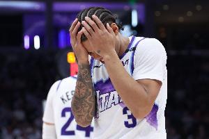 效率太低！基昂特·乔治18中6拿到19分2板5助