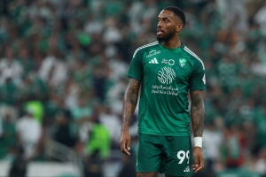 记者：弗兰克有意伊万-托尼；我不明白热刺为什么买下特尔