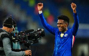 邮报：埃斯特旺已经搬离酒店，和家人一起搬进住宅居住