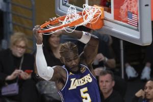 统治“顿”~艾顿近4场场均19.3分&命中率71.4% 本季在湖人领810万