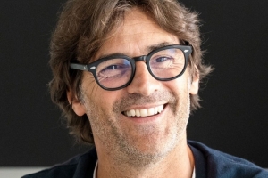 佩杜拉：瓦诺利已抵达佛罗伦萨训练基地，今天签约0.5+1年