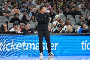 米奇·约翰逊：火箭队会在48分钟考验你 我对球队的竞争感到骄傲