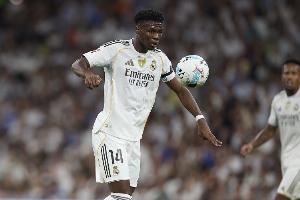 每体：琼阿梅尼受伤后阿隆索寻找中场替代方案，三名球员成为候选