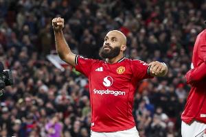 姆伯莫英超对阵热刺打进5球，后者是其进球并列最多的对手