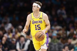 里夫斯：末节我的抢断被记成盖帽 不过挺好我本赛季好像还没盖帽