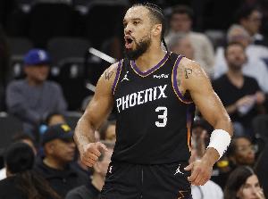 别上头啊！狄龙篮板犯规&防守生抢阻挡&掩护犯规 半分钟3犯